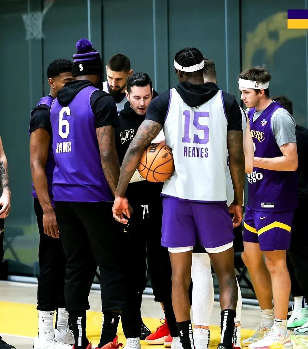 开云彩票 -关于清晨NBA季后赛焦点战，洛杉矶湖人内部沟通，悬念犹存，球队文化再被提及的信息