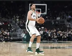 重磅！国际比赛日萨克拉门托国王调整名单以备法甲多伦多猛龙更衣室发声备战意大利杯，亚特兰大赛后单刀错失 